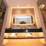Kouros Blanc & Pounda