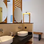 Kouros Blanc & Hotel Pounda