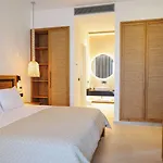 Kouros Blanc & Hotel