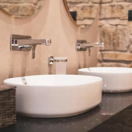 Kouros Blanc & Hotel 5*