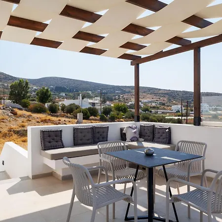 Kouros Blanc & Hotel Pounda