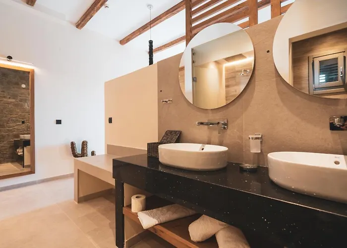 Ξενοδοχείο Kouros Blanc &