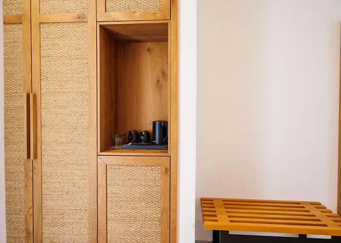 Kouros Blanc & Ξενοδοχείο Πούντα