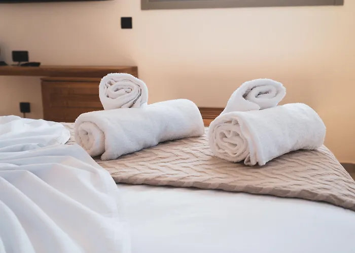 Kouros Blanc & Ξενοδοχείο Πούντα