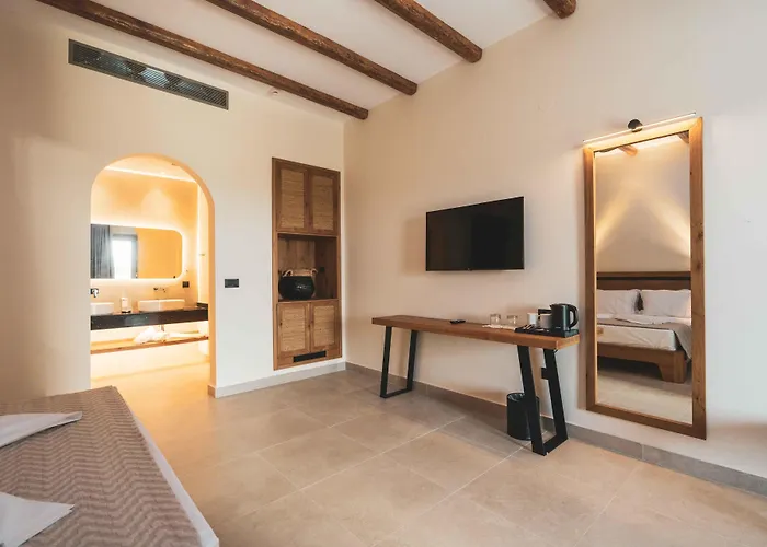 Kouros Blanc & Ξενοδοχείο 5*